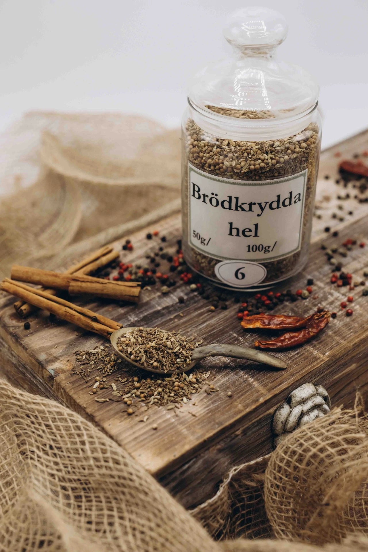 Brödkrydda hel