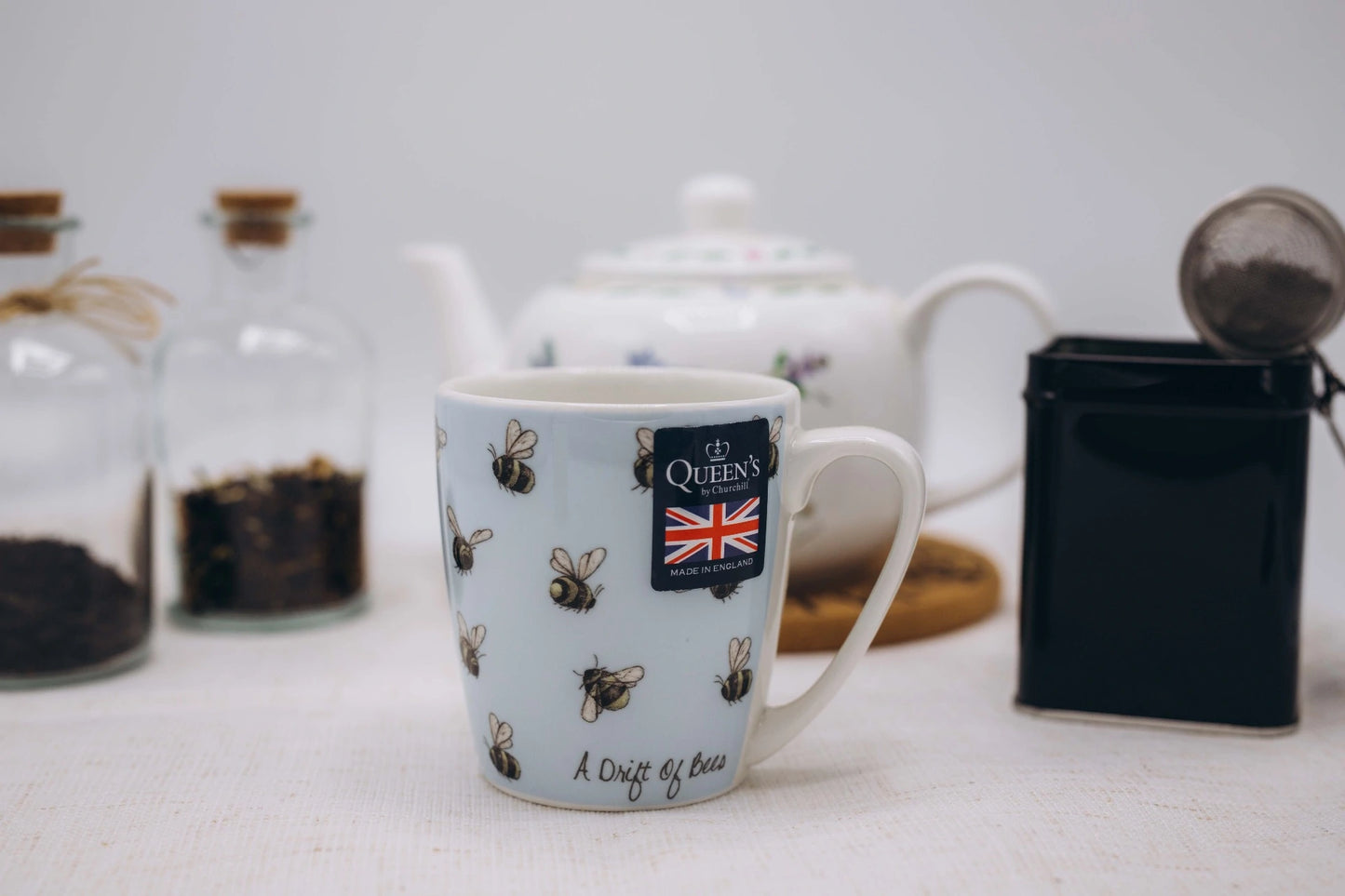 Churchill Mugg 'A Drift Of Bees'