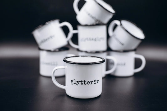 Emaljmuggar på skånska: Glytteröv