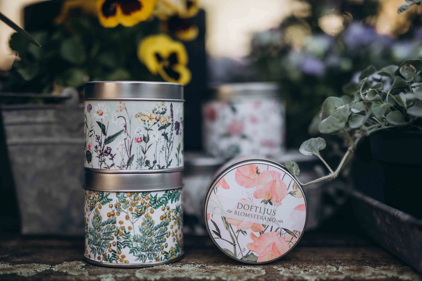 Sköna Ting Doftljus "Blomsteräng"